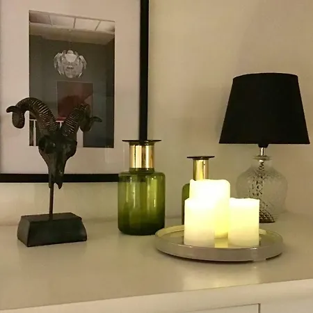 Special Offer,one Of Its Kind, Extremely Central In Herning, Danish Hosts, Extremely Clean, Very Quiet Street But A Stonethrough From Bars & Restaurants Apartment